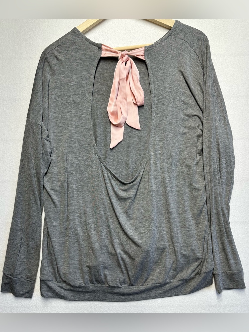 Adore Me Sleep Top XL Gray Open‑Back Bow Detail NWT Soft Lounge Shirt